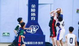 吃瓜网红打篮球是谁啊,吃瓜网红跨界打篮球，竟成为篮球场上的新宠儿