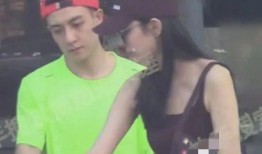 狗仔爆料娱乐圈最新恋情,当红明星甜蜜牵手，狗仔爆料揭秘恋情细节