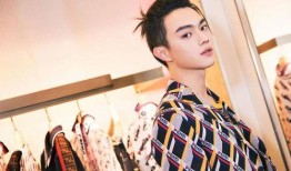 吃瓜娱乐间许凯,吃瓜娱乐间，揭秘明星背后的故事