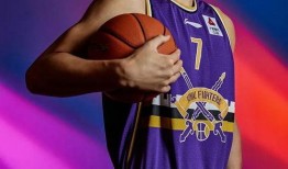 吃瓜网红打篮球是谁啊,吃瓜网红跨界打篮球，竟成为篮球场上的新宠儿